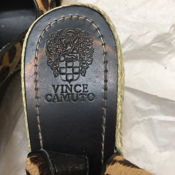 VINCE CAMUTO ESTERA Wedge Sandals (9) Leopard - Picture 6 of 8